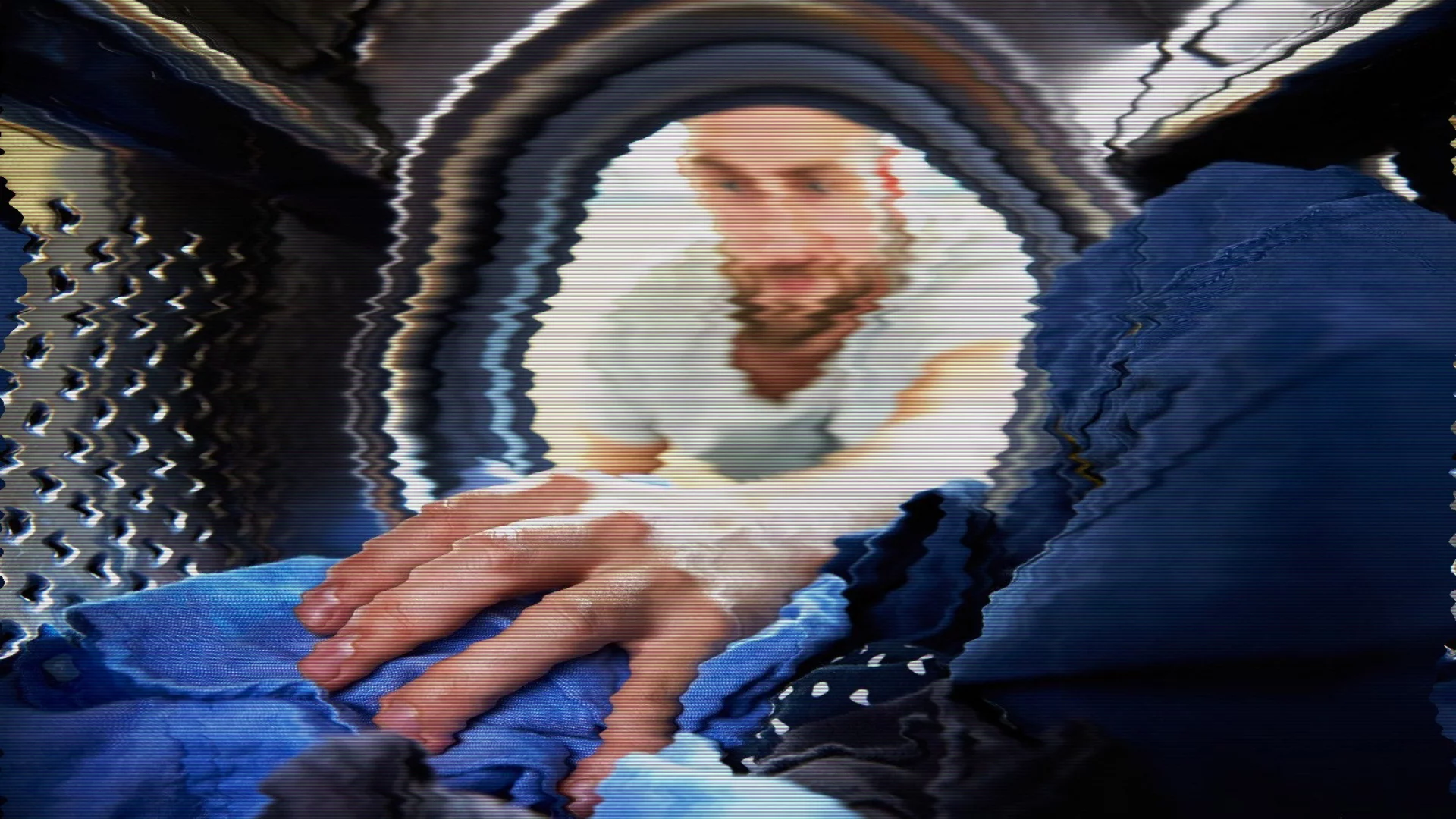 Mężczyzna robi pranie. Startupy budujące roboty humanoidalne zapłacą ci za takie nagrania