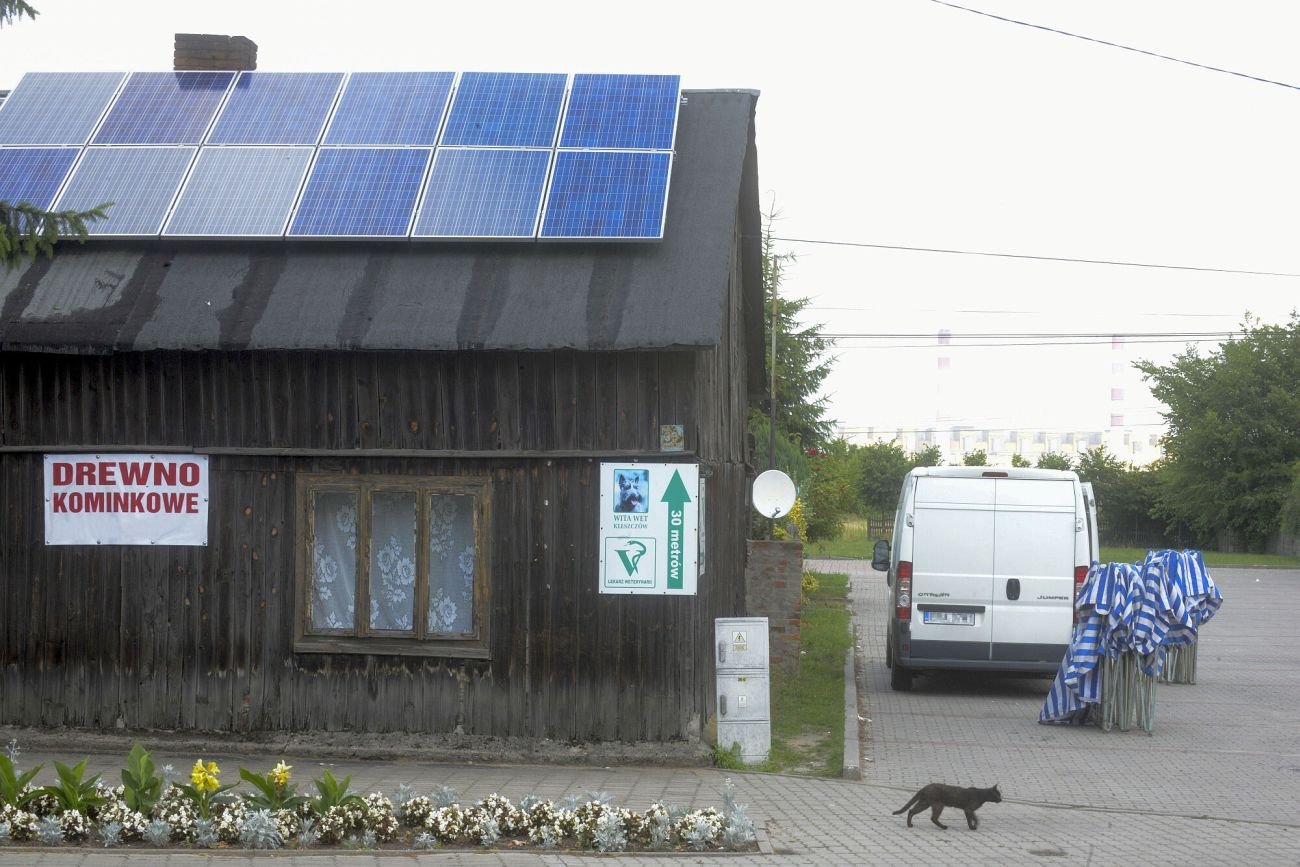 Nie jest łatwo skusić Polaków dopłatami do fotowoltaiki. Pieniądze muszą być coraz większe.