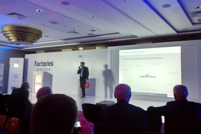 Konferencja dotycząca programu Fabryki Przyszłości.