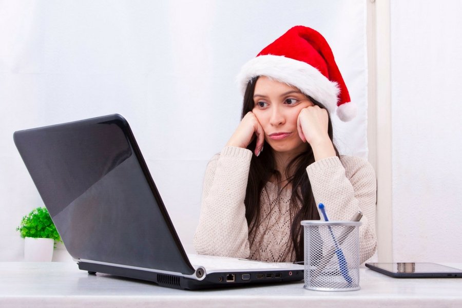 PIP: Telefony od szefa czy służbowa korespondencja w święta to po prostu nadgodziny. Rekompensowane wynagrodzeniem lub czasem wolnym.