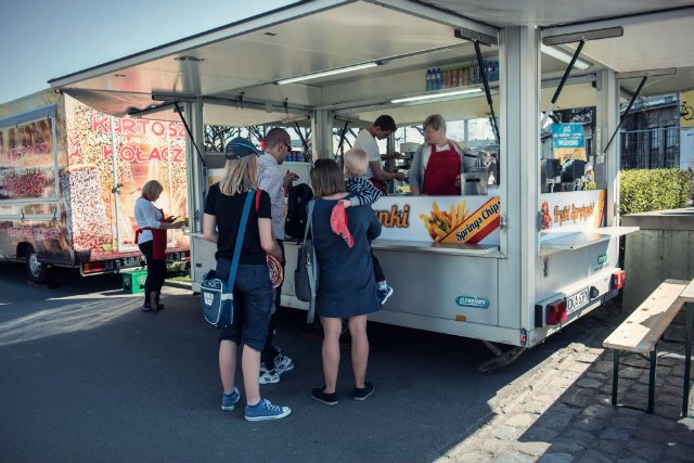 Visa chce nakłonić drobnych przedsiębiorców do rezygnacji z przyjmowania gotówki