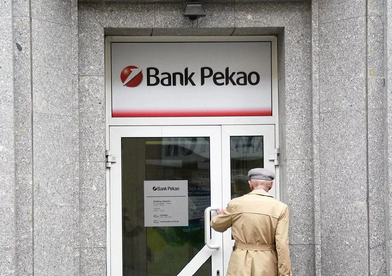 Bank Pekao ma być polem politycznej bitwy w obozie Zjednoczonej Prawicy.
