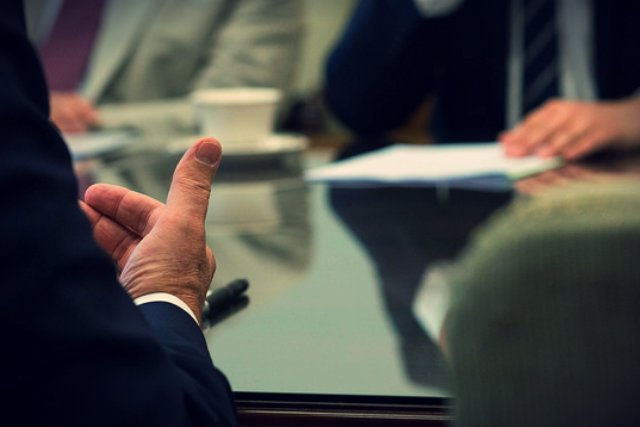 Polska zastanawia się nad wypowiedzeniem tzw. BIT-ów, umów między dwoma krajami o wzajemnym wspieraniu inwestycji. Na podstawie tych umów obecnie toczą się postępowania przeciwko Polsce o blisko 9 miliardów zł