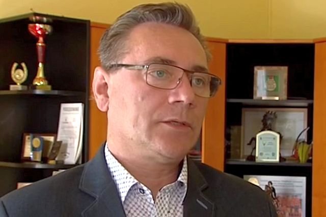 Burmistrz Sierakowa, Witold Maciołek