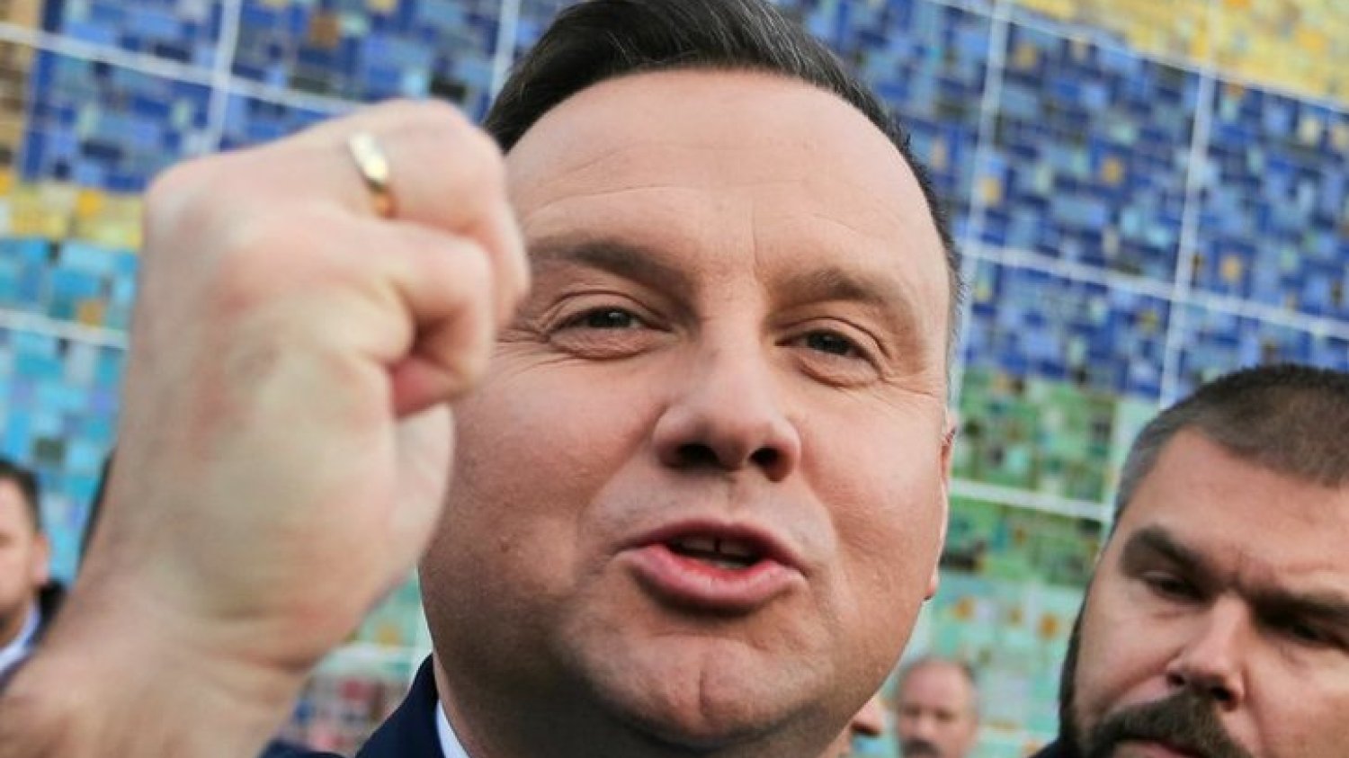 Wypowiedzi Andrzeja Dudy o LGBT mogą mieć wpływ na to, jakie dotacje dostaniemy z UE.