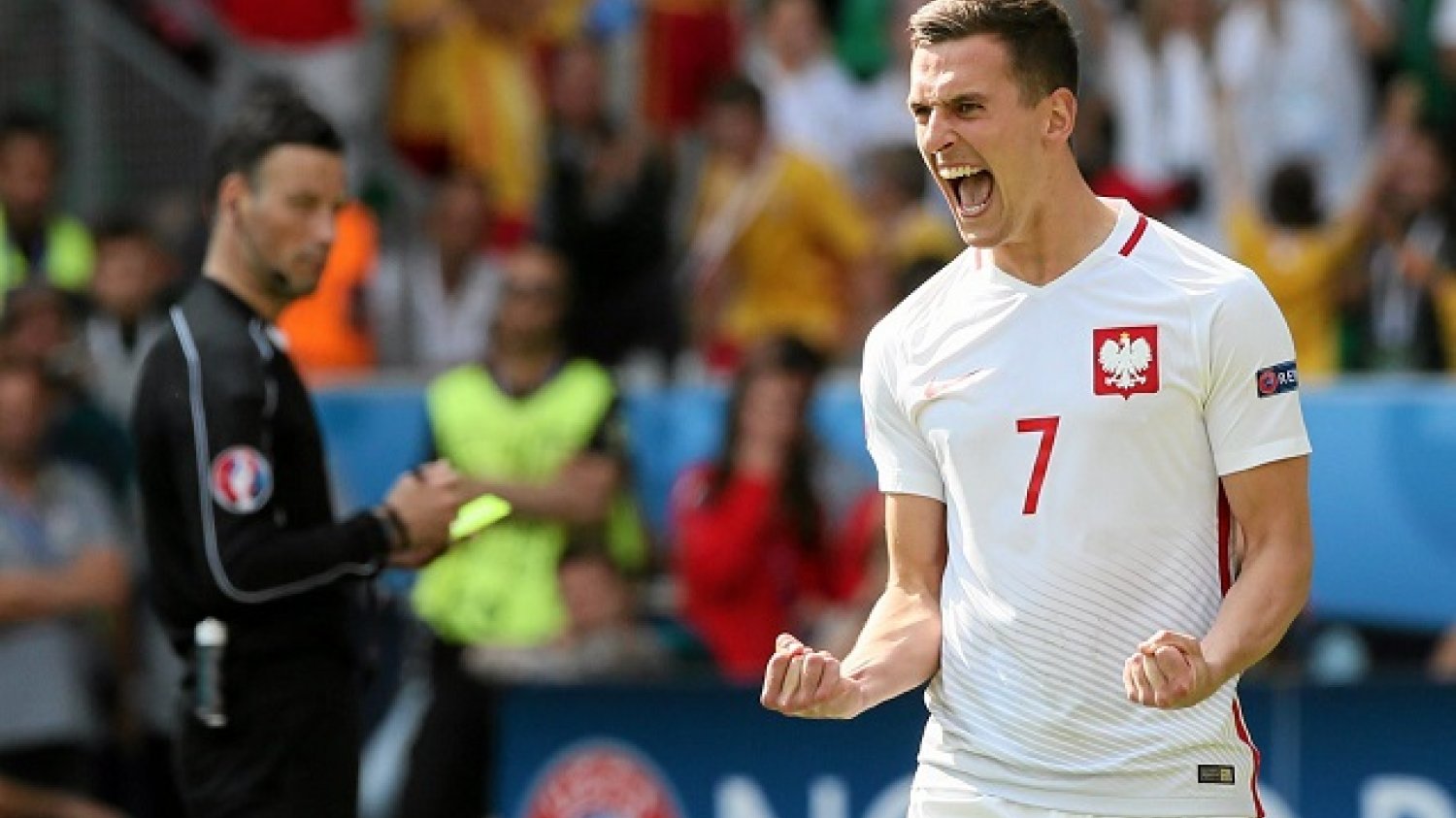 Arkadiusz Milik ma za sobą udany sezon w klubie. Po Mistrzostwach Europy przewidywano jego transfer.