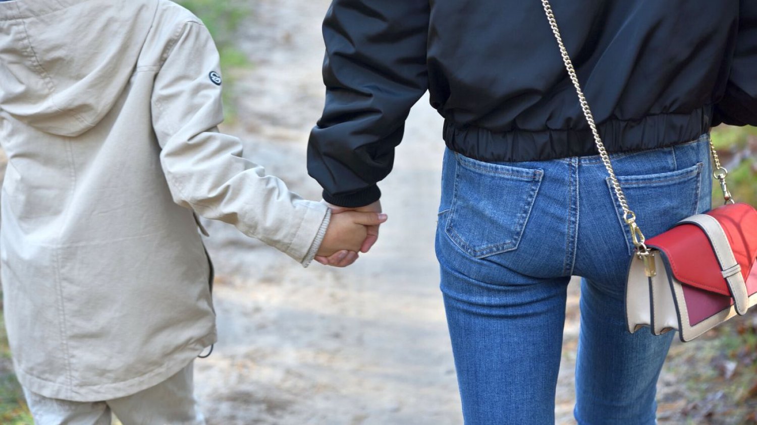Samotni rodzice dzielą się na mniej i bardziej samotnych