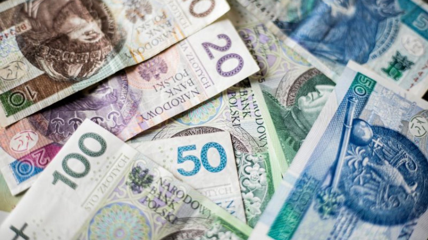 Polski złoty jest bardzo słaby.