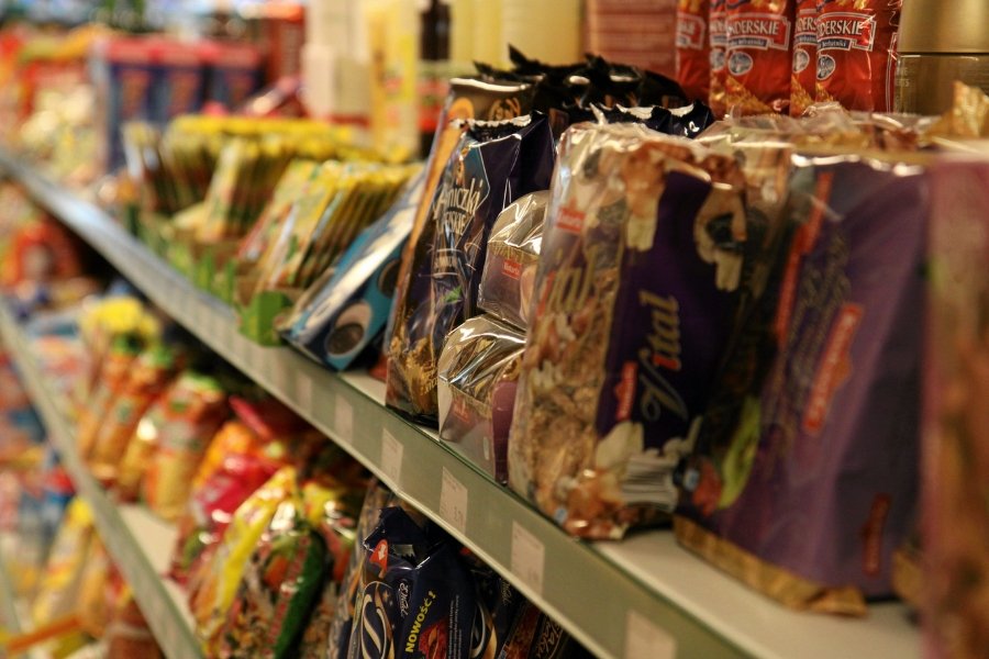 Sanepid wycofuje z obrotu partię precelków firmy Lajkonik w opakowaniach po 130 g.