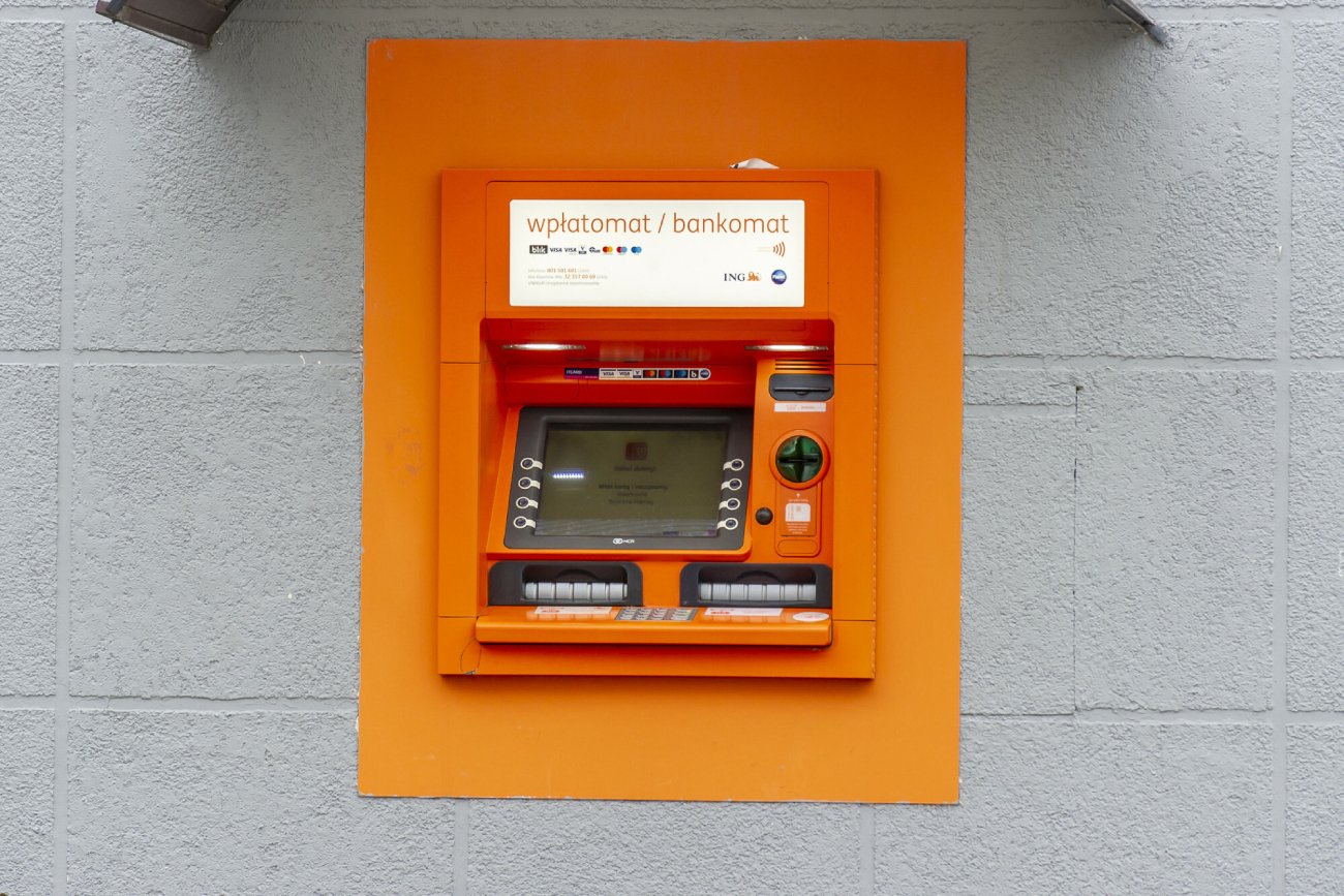 Może się zdarzyć, że bankomat "zabierze" pieniądze