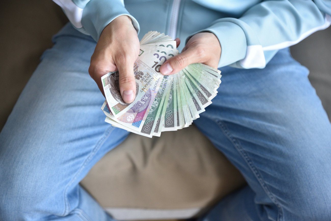 Wypłata dodatku motywacyjnego w budżetówce. Przelewy już od lipca 2024 roku