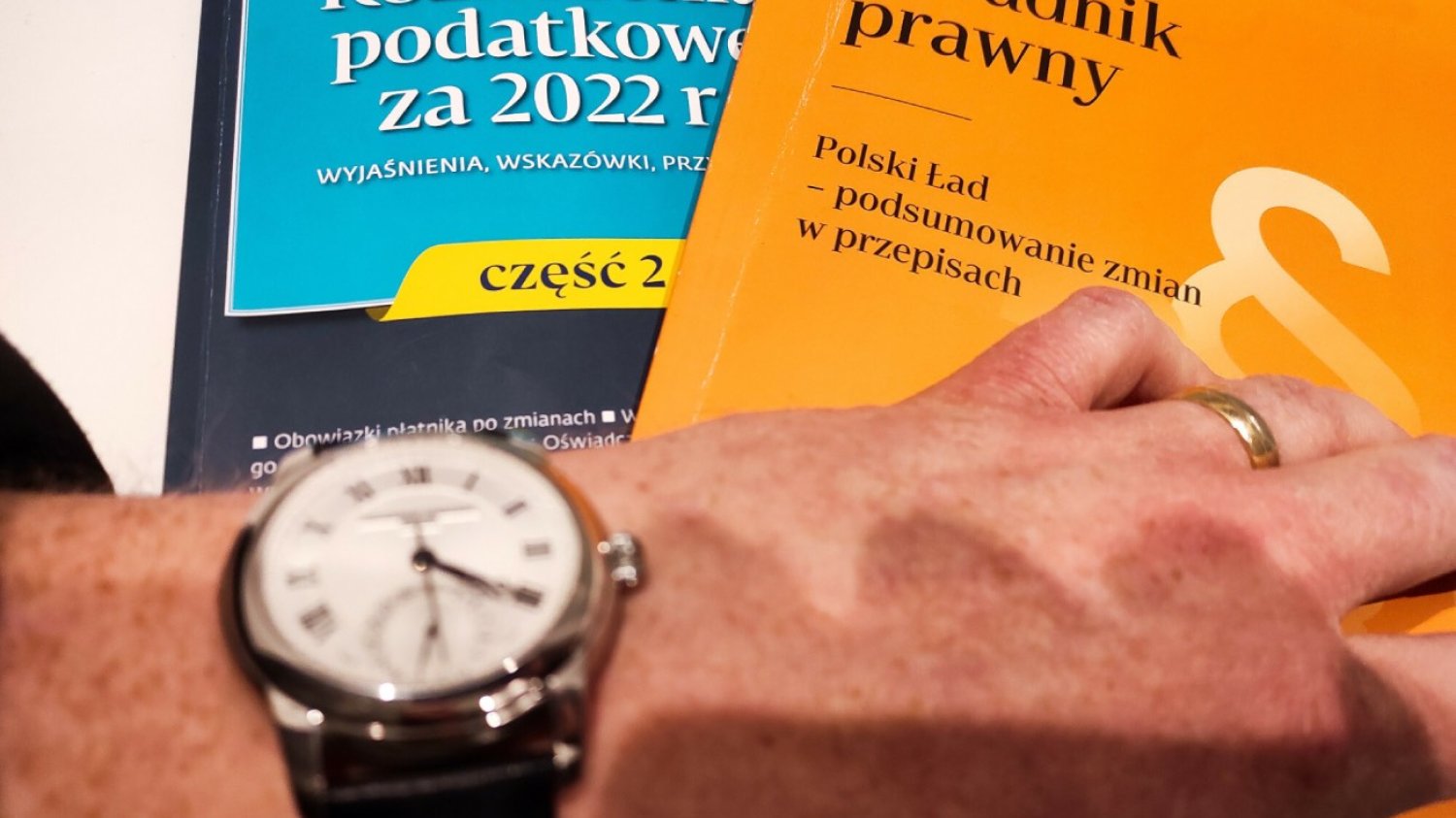 PIT 2023. Podatki na jednoosobowej działalności gospodarczej (JDG). Jak rozliczyć dochód za 2022 rok?