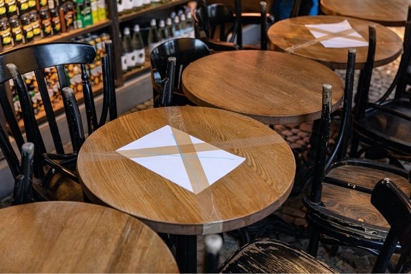 Słynna restauracja Pekin w Warszawie zbankrutowała z powodu pandemii COVID-19.