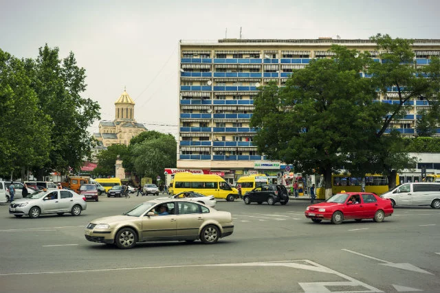 Widok z ulic Tbilisi