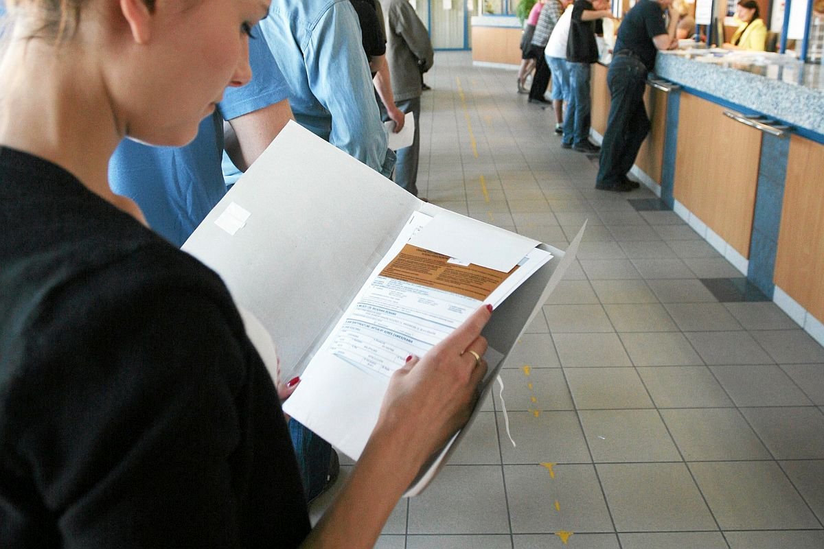 Nowe wzory deklaracji nie są gotowe na działającą już obniżkę podatku. Nie wiadomo też kiedy będą drukowane deklaracje