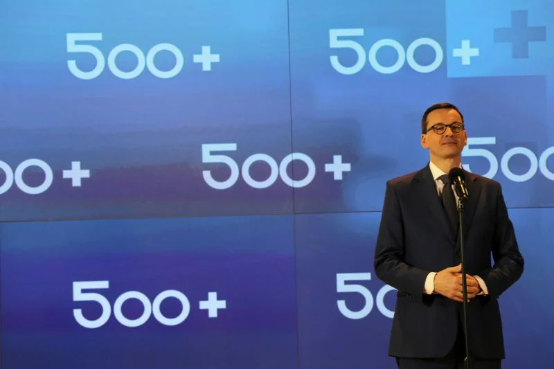 500 plus ma przekonać wyborcę do "jedynej słusznej" decyzji.