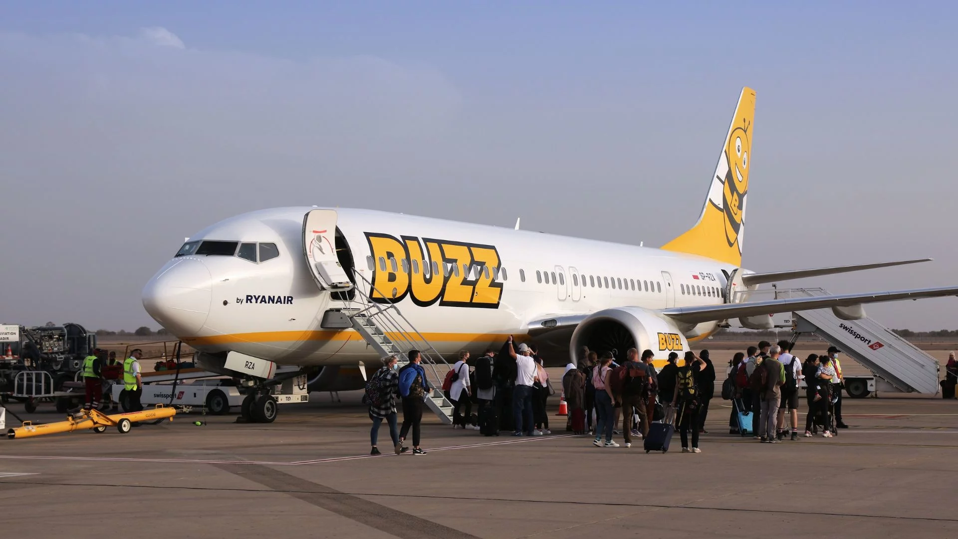 Wielka rekrutacja na południu Polski w Ryanair. Wejdź do lotnictwa bez doświadczenia i pracuj 3 na 3