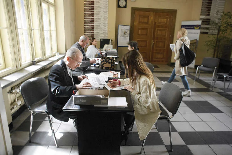 Rząd wprowadza e-recepty, my sprawdzamy jak bardzo państwo jest cyfrowe. Do najlepszych nam daleko