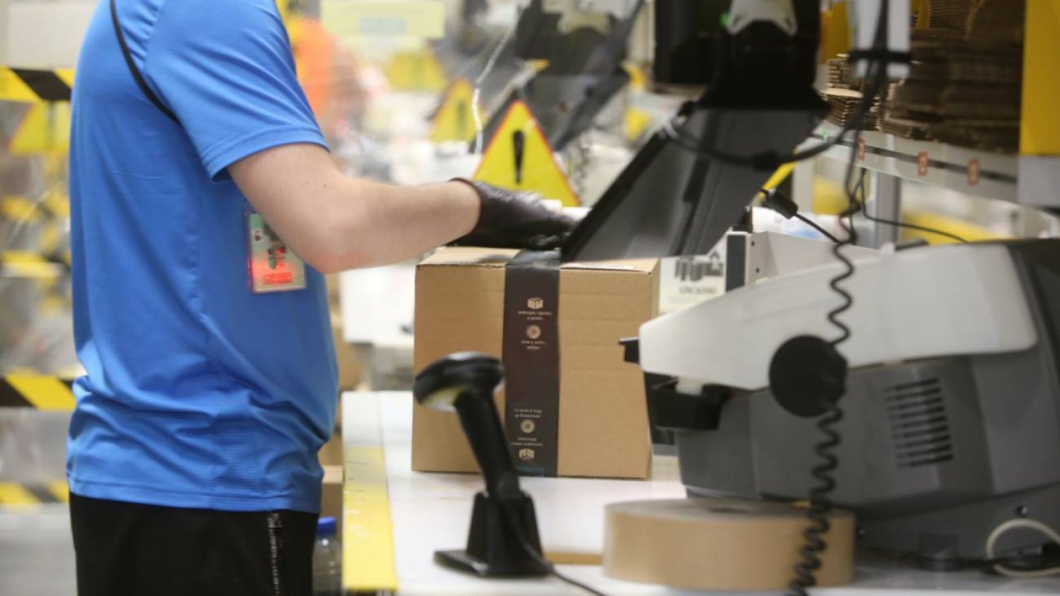 Problemy w branży e-commerce. Spadek sprzedaży oznacza zwolnienia.