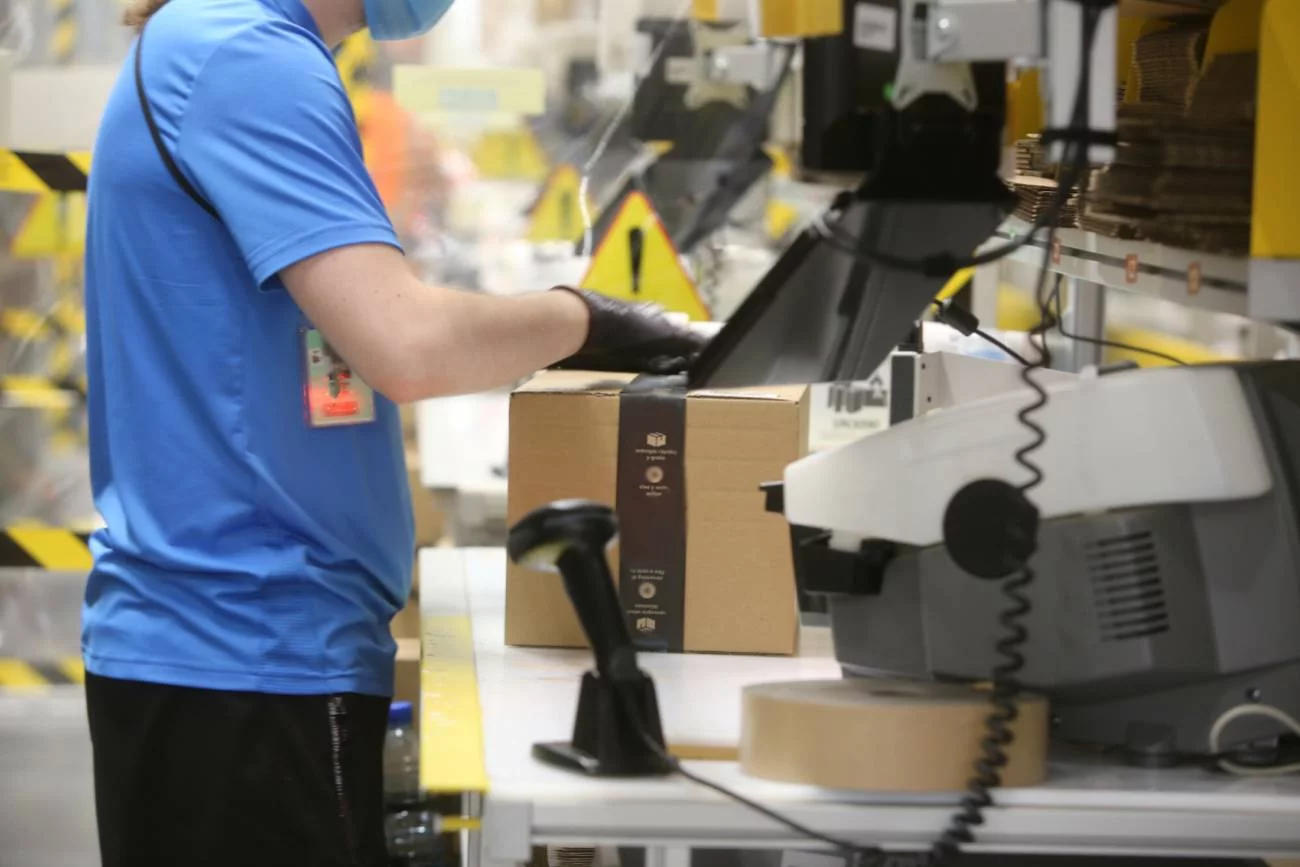 Problemy w branży e-commerce. Spadek sprzedaży oznacza zwolnienia.