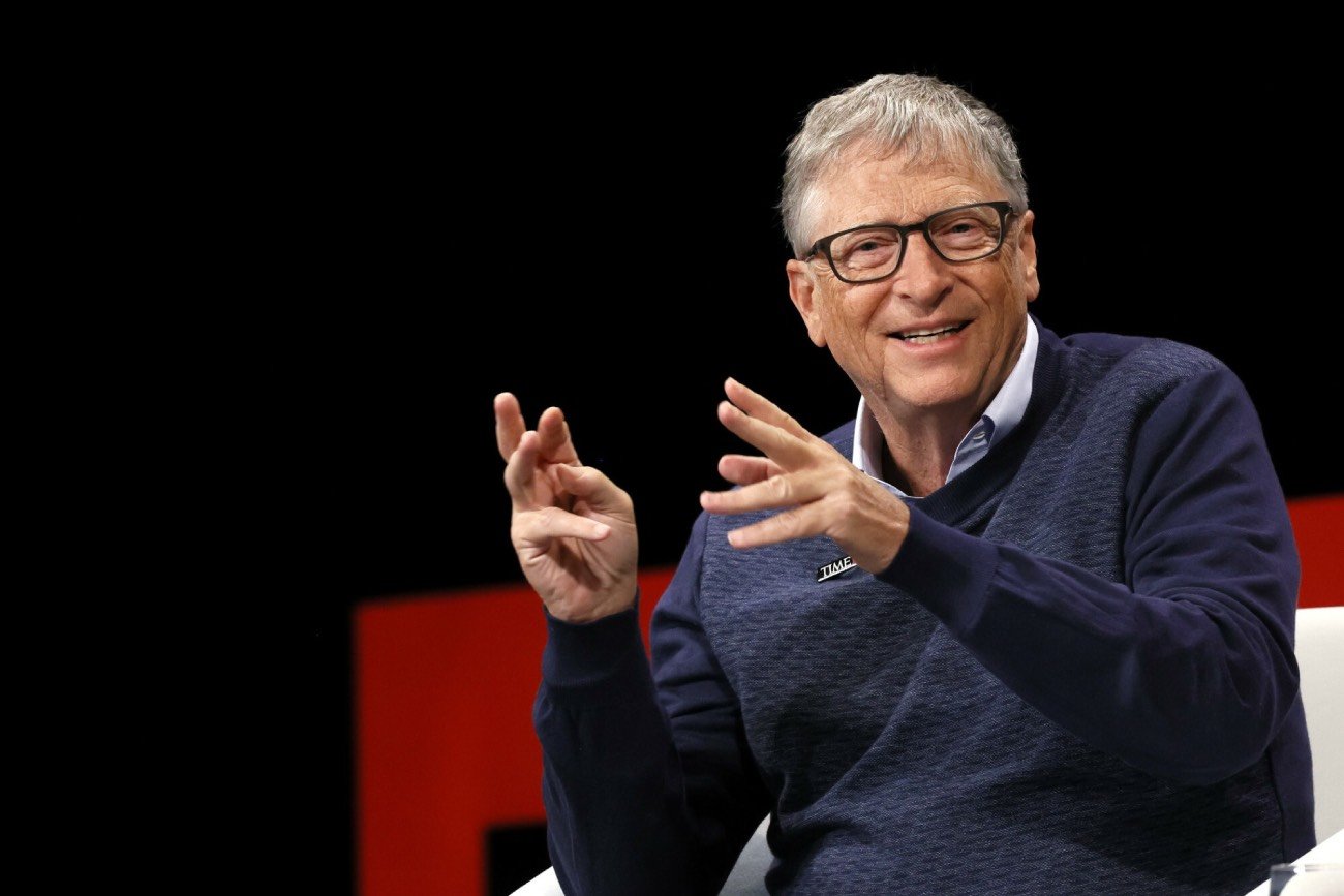 Bill Gates daje rady absolwentom. Sam nie ukończył studiów.