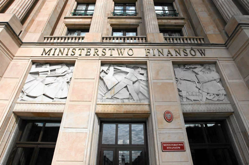 Na koniec listopada 2014 deficyt budżetu państwa jest o połowę mniejszy, niż zakładało Ministerstwo Finansów