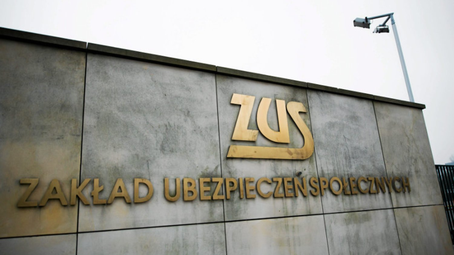 ZUS niegodny zaufania? Ufa mu niemal połowa Polaków – więcej niż 2 lata temu.