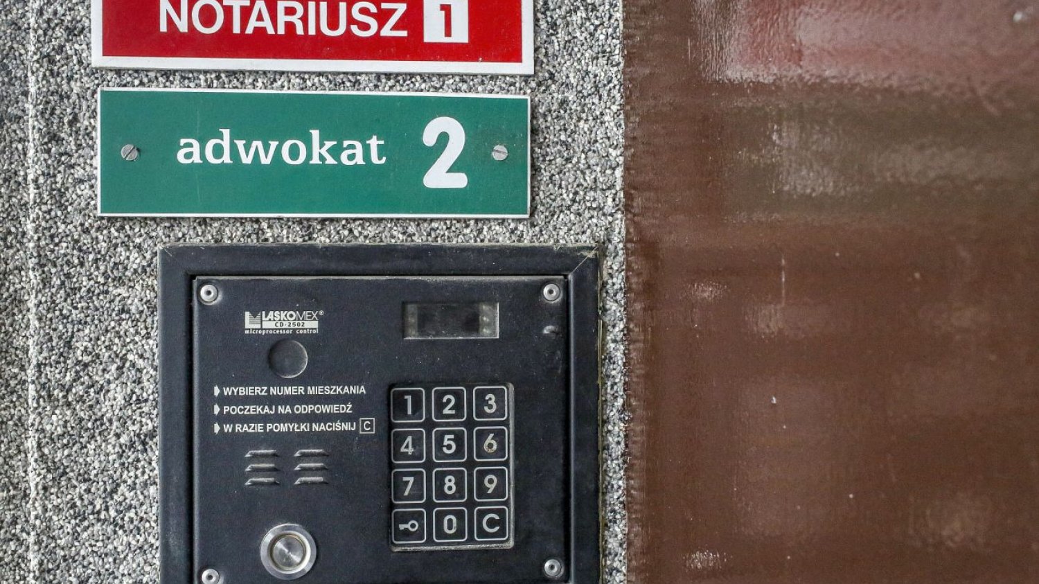 Notariusze biją na alarm: fiskus dostaje coraz więcej informacji o Polakach