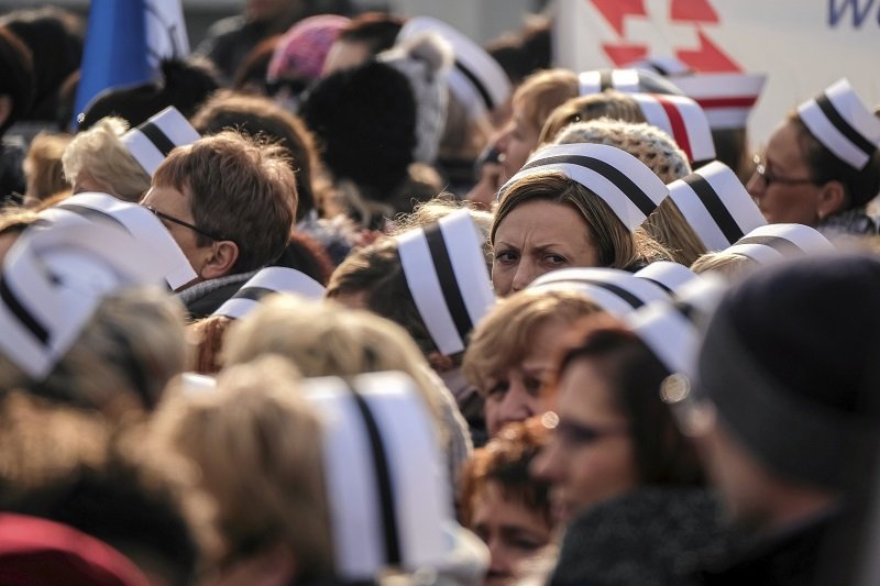 Pielęgniarkami zakażonymi koronawirusem państwo się nie przejmuje. (zdjęcie poglądowe)