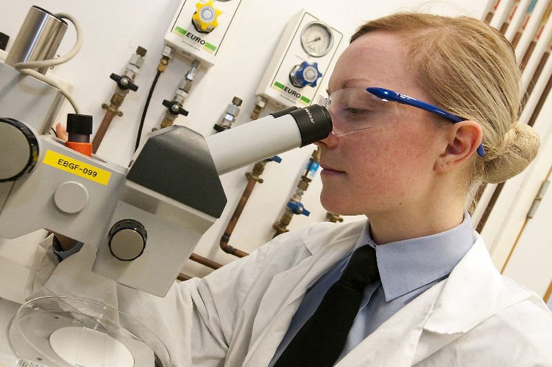 Kolejna edycja konkursu L'Oreal wypromowała największe talenty wśród polskich badaczek. W dalszym ciągu nauka nie jest jednak domeną kobiet.