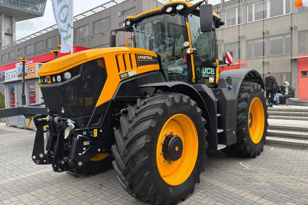 Traktor JCB Fastrac
