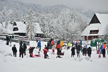 Ludzie na śniegu