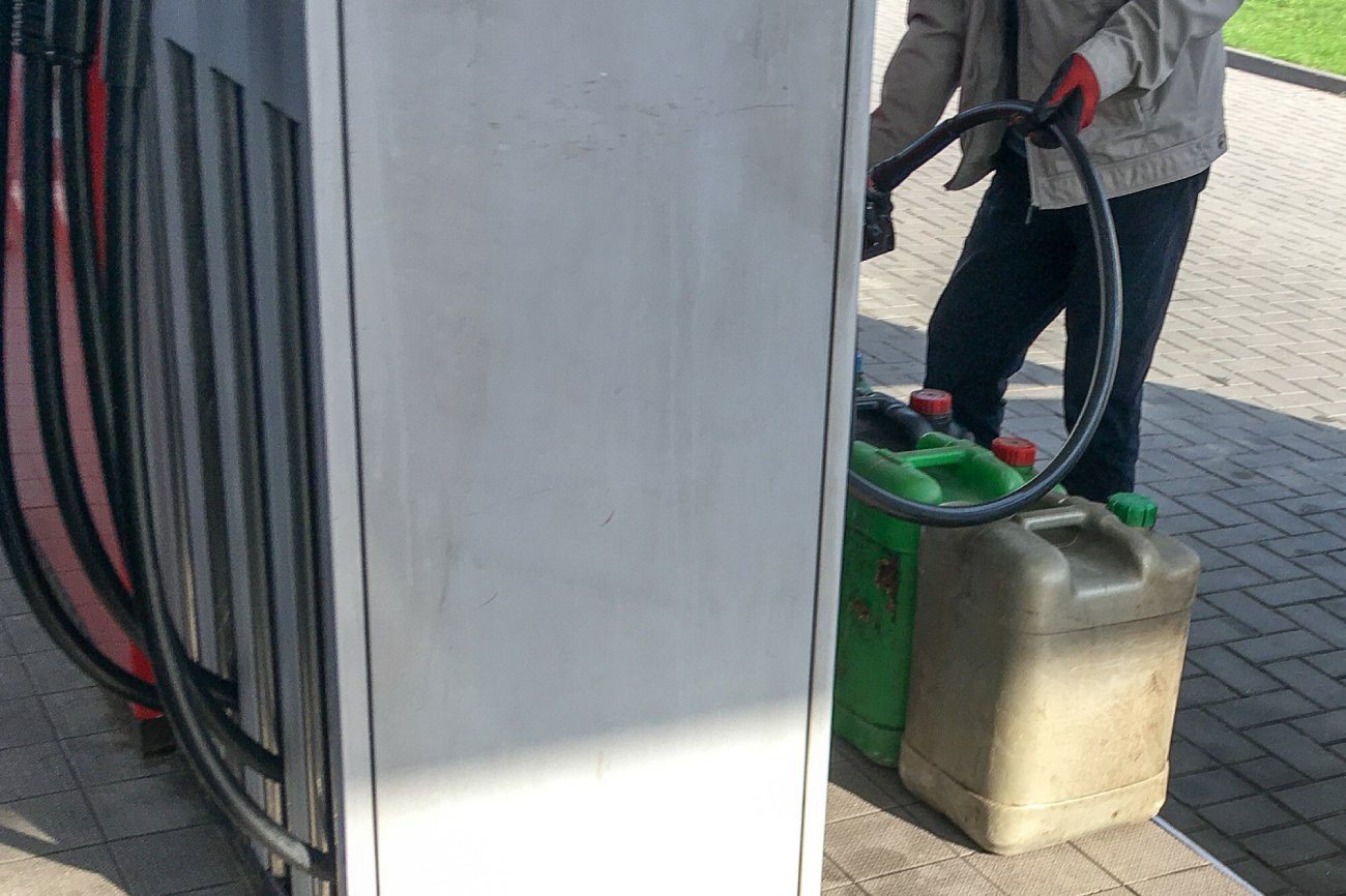 Ile przeciętny Polak zatankuje litrów benzyny?