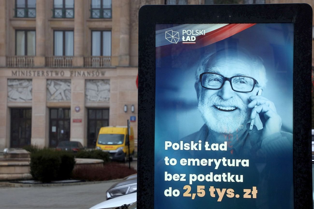Emeryci zyskają nieco na zmianach w Polskim Ładzie - emerytury mają być wyższe a podatek zwrócony