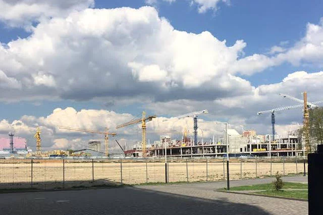 Skołkowo to ogromny plac budowy