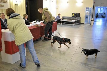 Jesienne wybory stoją pod znakiem zapytania - na drodze stanęły przepisy RODO.