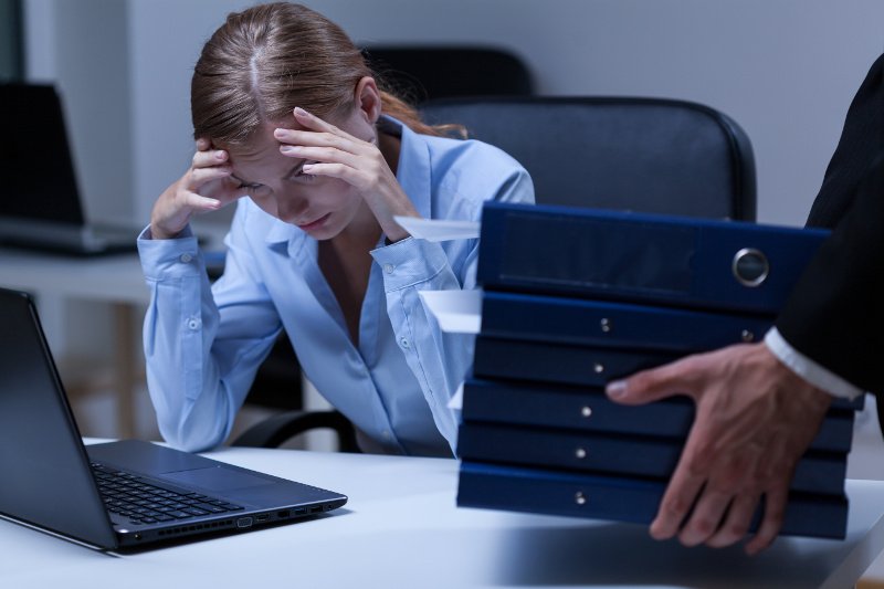 Ciężki poniedziałek w pracy? Oto 3 rady, dzięki którym pierwszy dzień tygodnia nie musi być straszny.