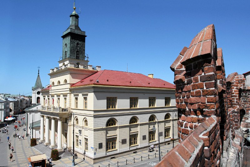 W województwie lubelskim miliony euro z RPO mają zostać przeznaczone na edukację w zakresie kluczowych umiejętności na rynku pracy oraz rozwój szkolnictwa zawodowego.