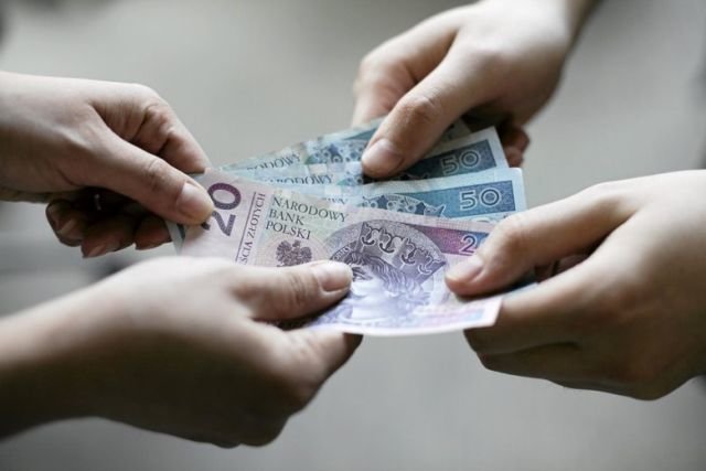 W porównaniu do ubiegłego roku średnie zarobki Polaków są wyższe aż o 7,6 proc.