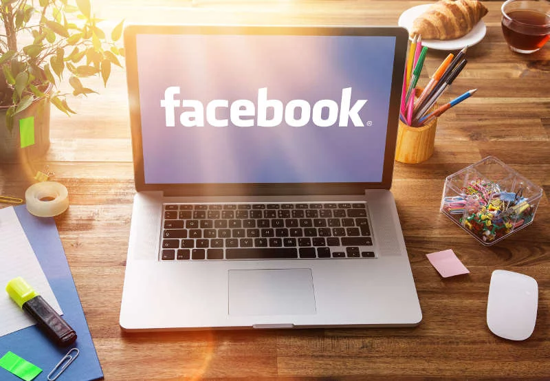 Według amerykańskiego "Journal", Facebook wręcz zachęca pracowników do kwestionowania decyzji szefów