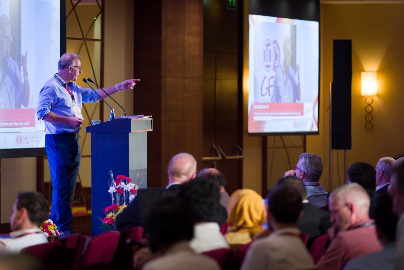 Jakie modele regulacji bardziej służą amatorom nikotyny? Jak będzie wyglądała polityka THR (Tobacoo Harm Reduction) w kolejnej dekadzie? To niektóre z tematów, jakie poruszali eksperci, którzy wzięli udział w 10. Światowym Forum Nikotynowym w Warszawie.