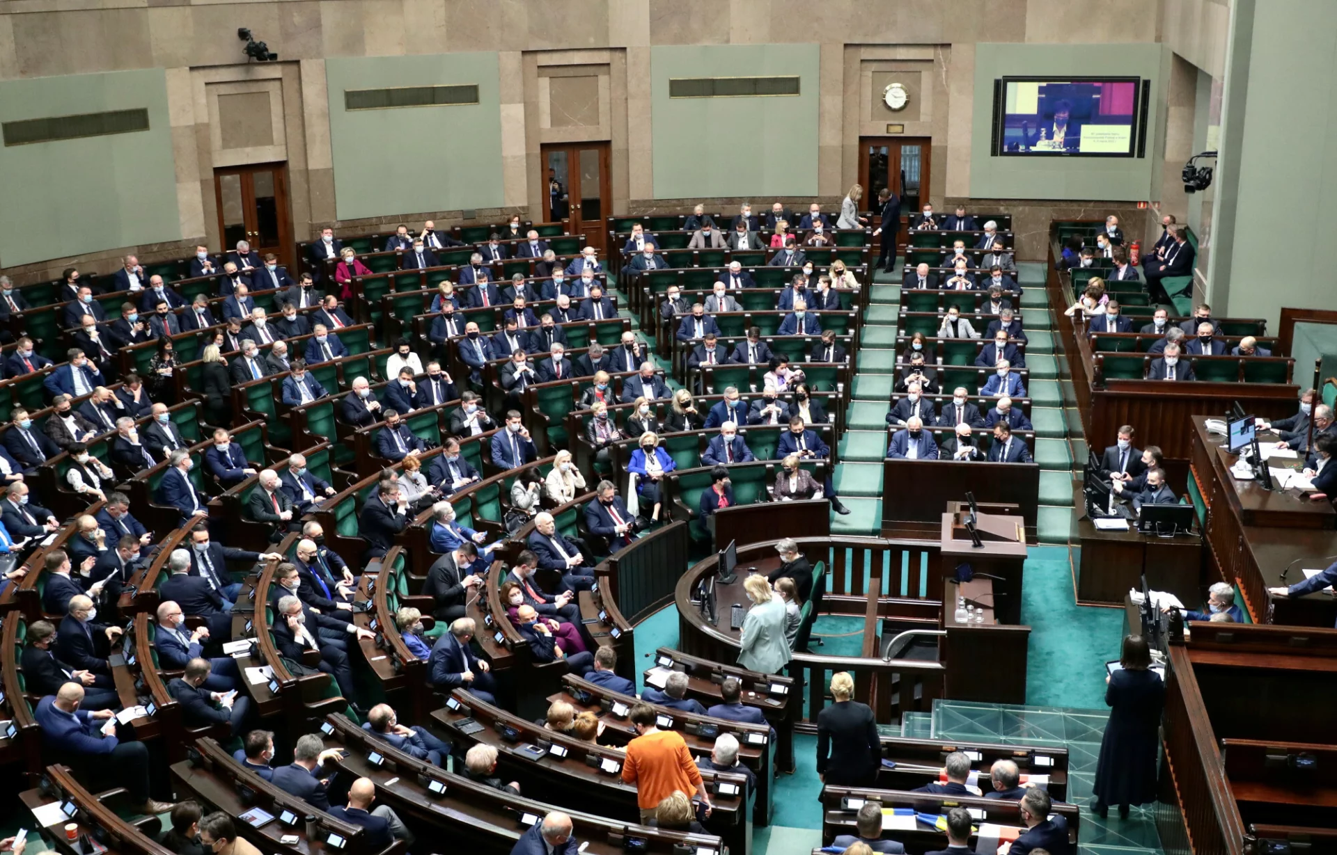 Politycy też oszczędzają prąd i ciepło. Jakie mają sposoby?