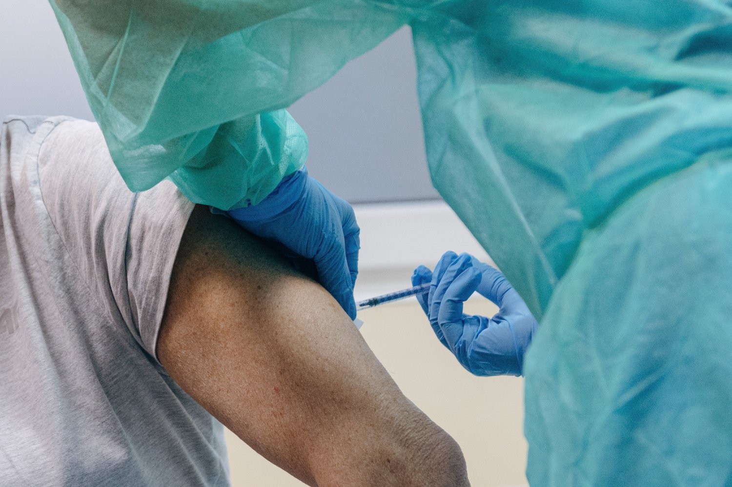 Polacy zmienili zdanie w stosunku do szczepionek.