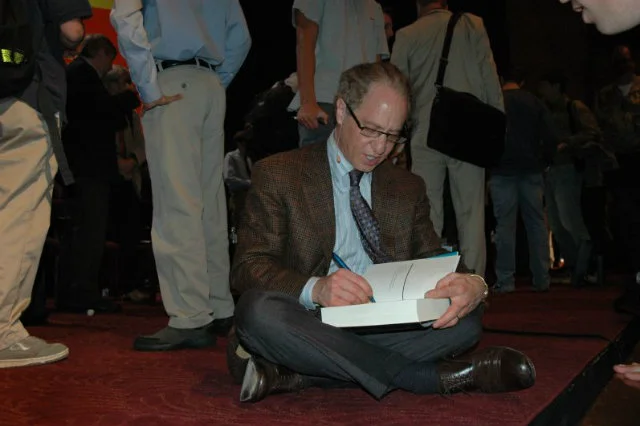 Ray Kurzweil to guru dla milionów ludzi na świecie, którzy szukają odpowiedzi na pytanie, jak będzie wyglądał w przyszłości świat, w którym żyjemy.