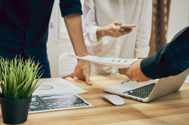 Dostęp do internetu w polskich firmach to już norma. W biznesie rośnie przy tym rola internetu mobilnego. Na co zwracać uwagę przy wyborze oferty dającej do niego dostęp?