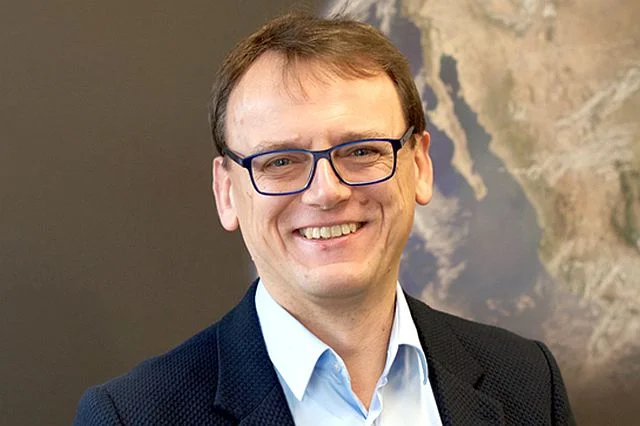 – Rosjanie zbudowali sobie system, który pozwala na działanie internetu po odcięciu od danych światowych – podkreśla Michał Jarski.