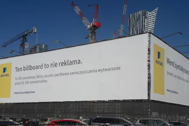 Pożerający smog billboard od Avivy