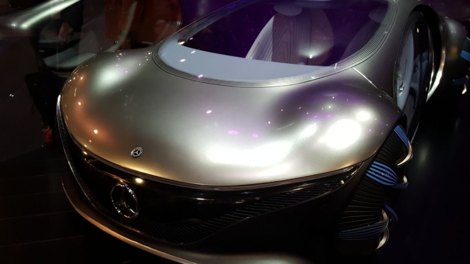 Mercedes-Benz Vision AVTR zainspirowany został filmem "Avatar" Jamesa Camerona.
