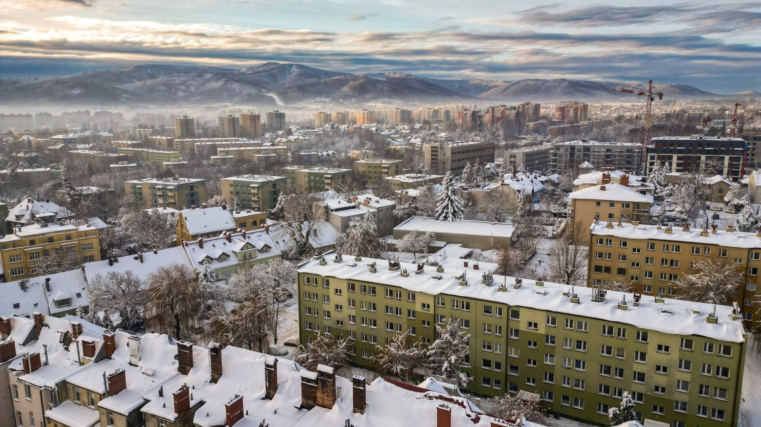 Bielsko-Biała zimą. Bielsko-Biała stawia na OZE. Bielsko-Biała zimą. Bielsko-Biała stawia na OZE.