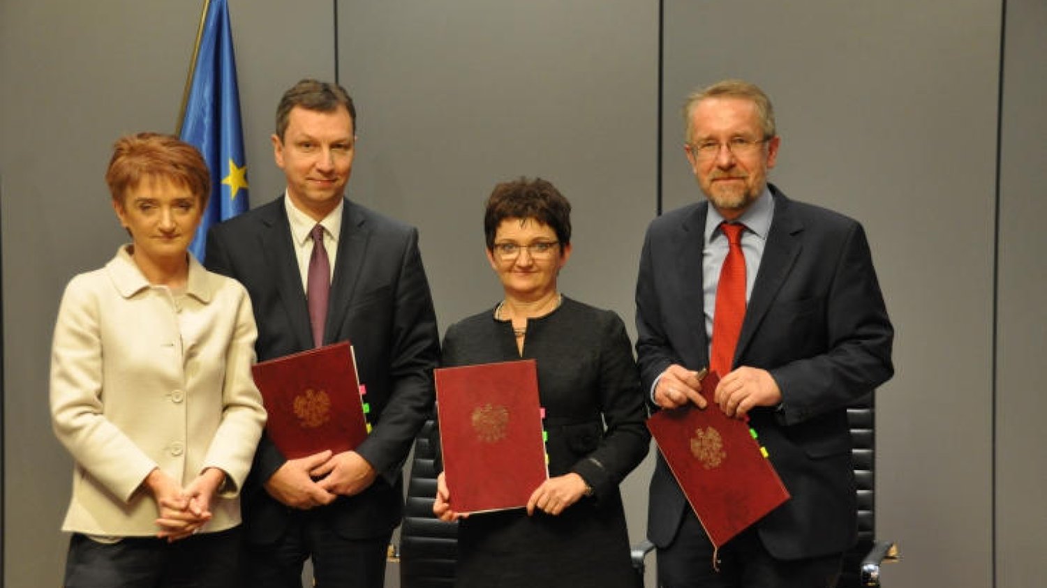 Od lewej: Maria Wasiak - minister infrastruktury i rozwoju, Andrzej Halicki - minister administracji i cyfryzacji, Iwona Wendel - wiceminister infrastruktury i rozwoju oraz Jarosław Pasek - dyrektor Władzy Wdrażającej Programy Europejskie